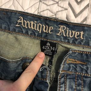 Antique Rivet size 42 barely worn DESTROYED JEANS